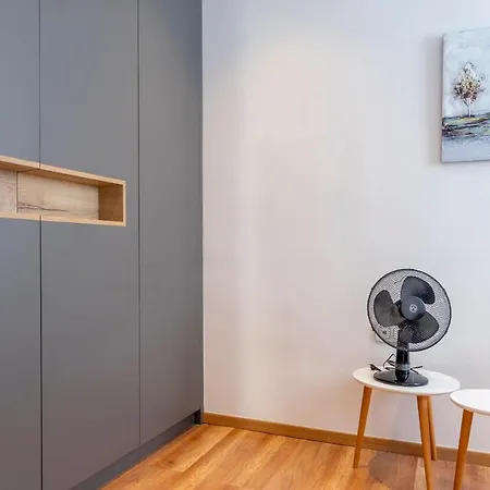 Lovely 2 Bedroom In Excellent Location Appartement Athènes