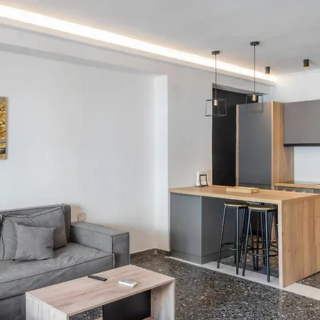 Lovely 2 Bedroom In Excellent Location * Athens